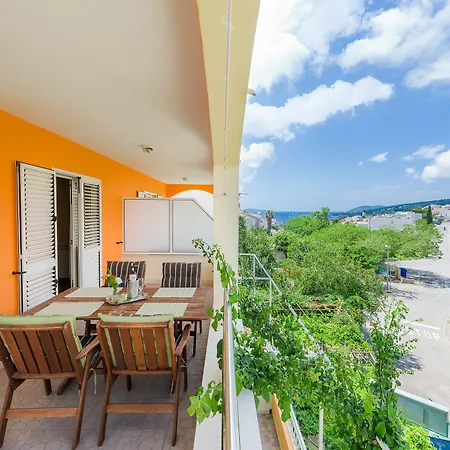 Komazin 3* Hvar Town